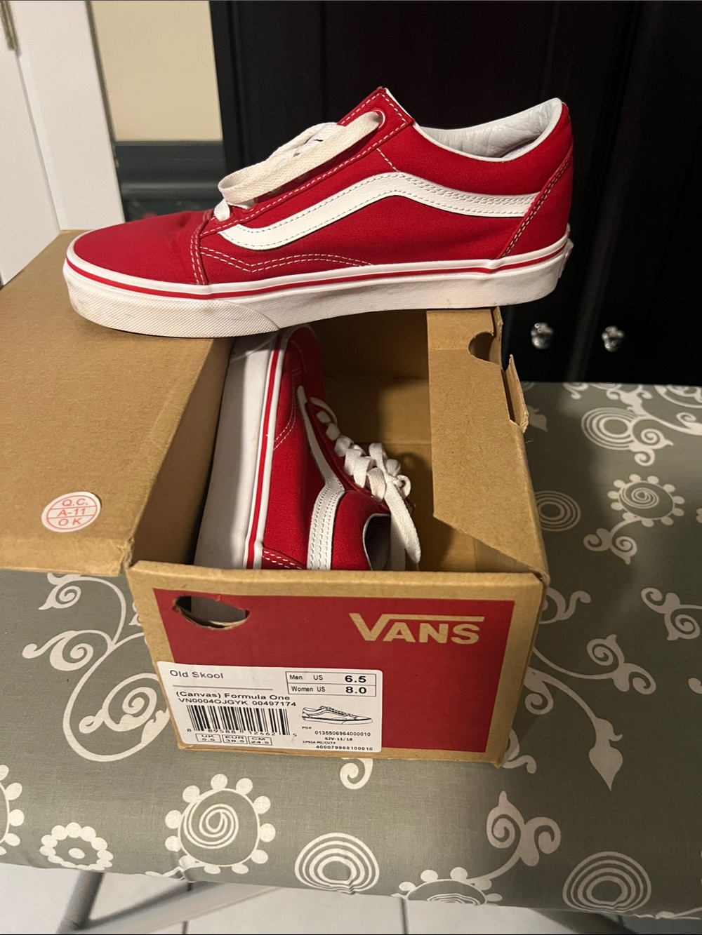 Vans Kids Old Skool Sneakers in Red and White